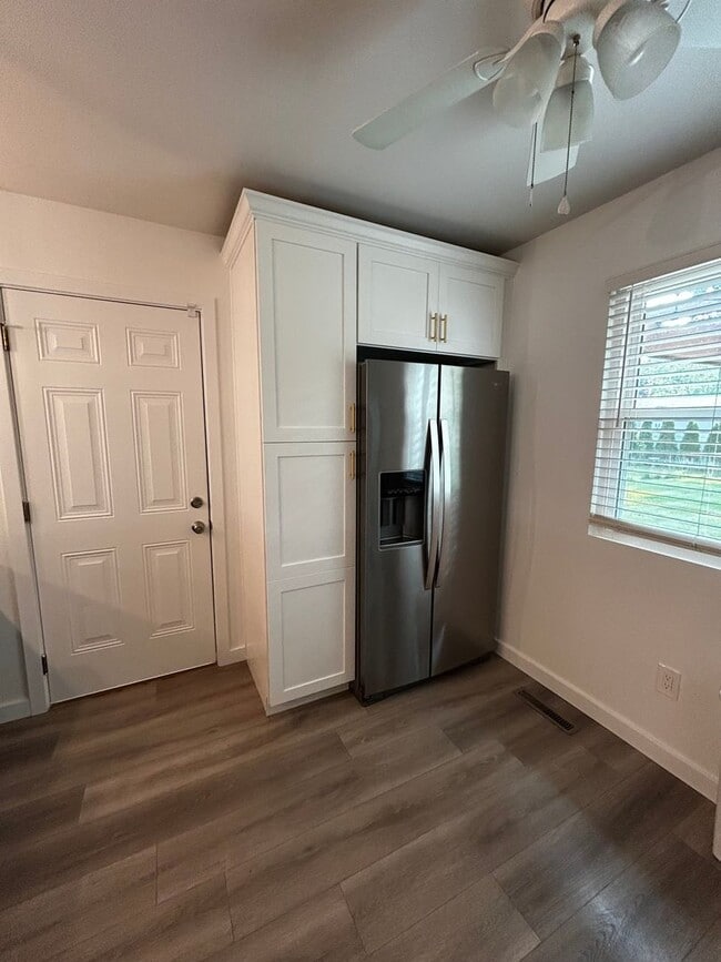 Photo - Beautiful 3-Bedroom Split-level Home in Gahanna