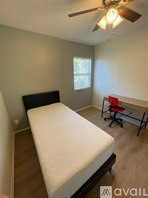 Photo - 475 Cannon Green Dr Unit D