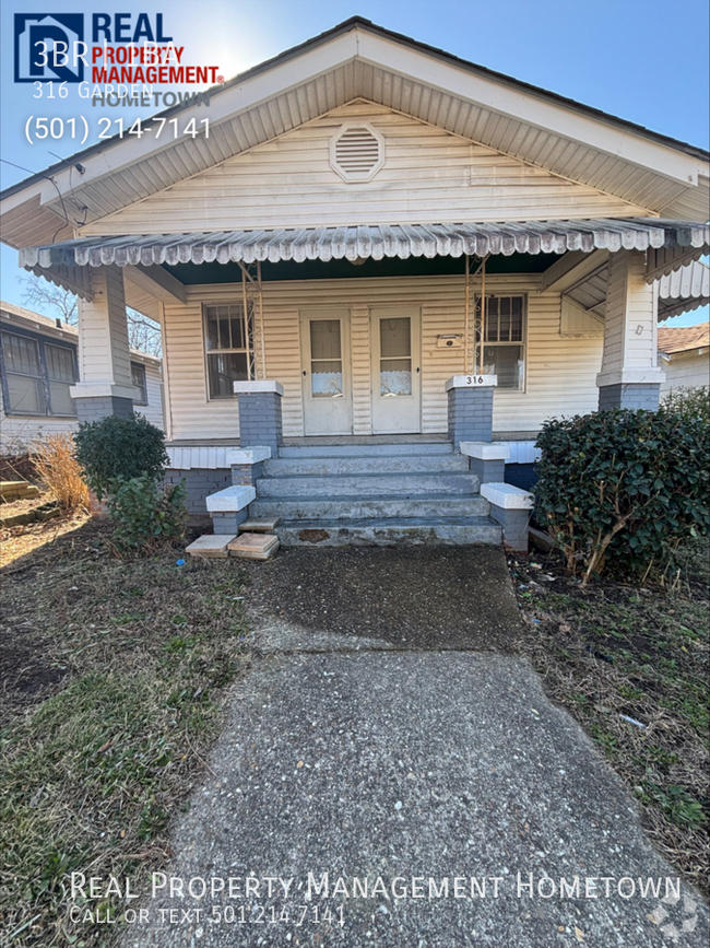 Building Photo - Charming 3-Bed, 1-Bath Home with Front Por...