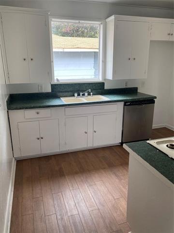 Photo - 2532 Woodford St