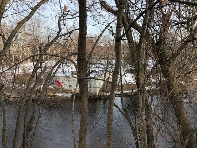 Building Photo - 65 Log St Unit 2K