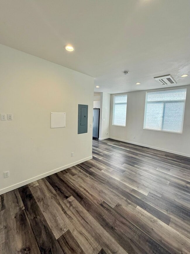 Photo - 8BR Ravenna Home Steps from UW – Ideal for Groups!