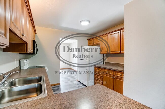 Photo - 1117 N Byrne Rd