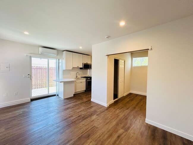 Building Photo - Garfield ADU Unit A