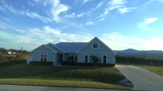 Building Photo - 3533 Sky Valley Ln
