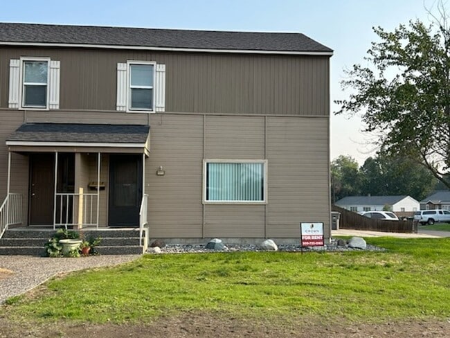 1211 Torbett St