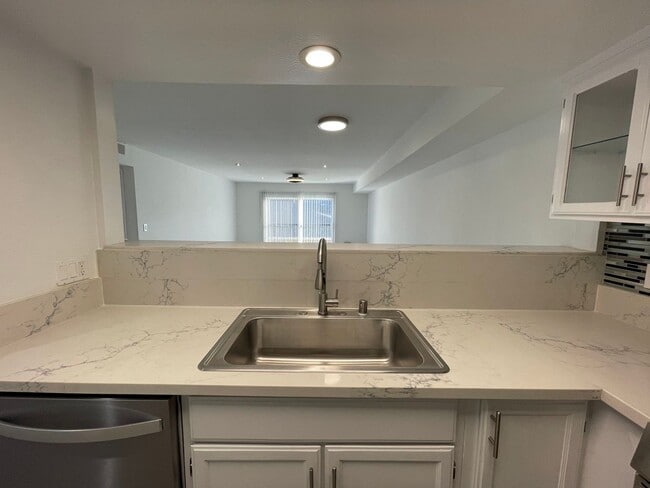 Photo - 5317-5311 Denny Ave