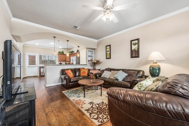 Photo - August 2026 Pre-lease! Spacious 1 Bed, 1 B... Unit 1301