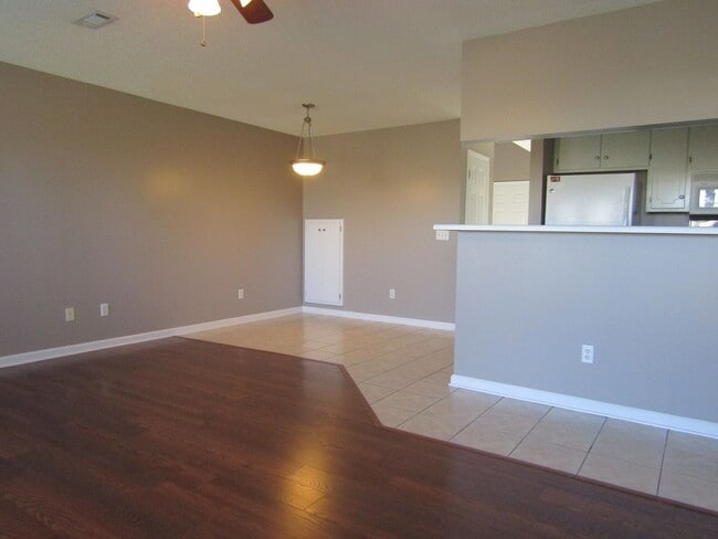 Photo - 158 Woodmere Dr Unit 1