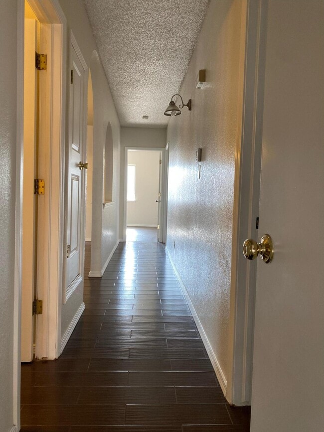 Photo - 3303 Almedia Pl