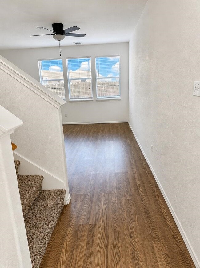 Photo - 16659 Newglen Ln