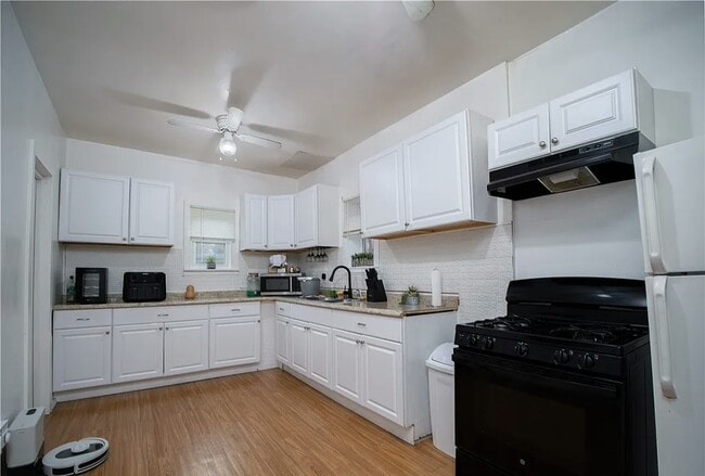 Photo - 114 Deer St