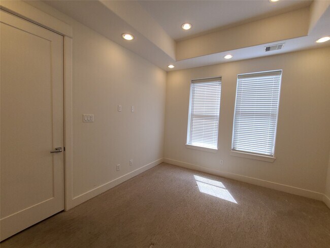 Photo - 2610 Polk St