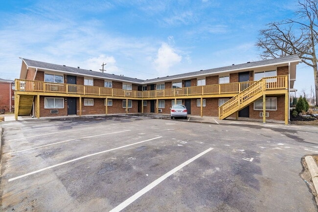 Building Photo - 611 Riverview Dr Unit K