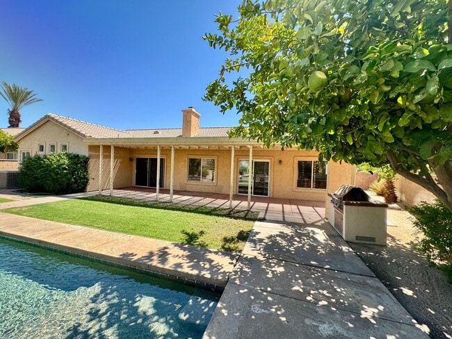 79130 Ocotillo Dr