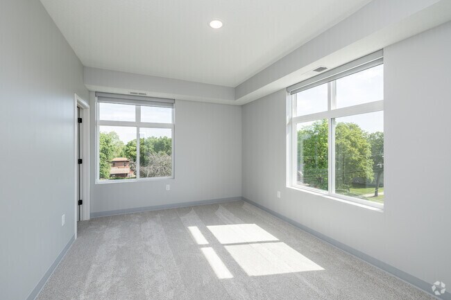 2BR, 2BA - 1,120SF - Primary Bedroom