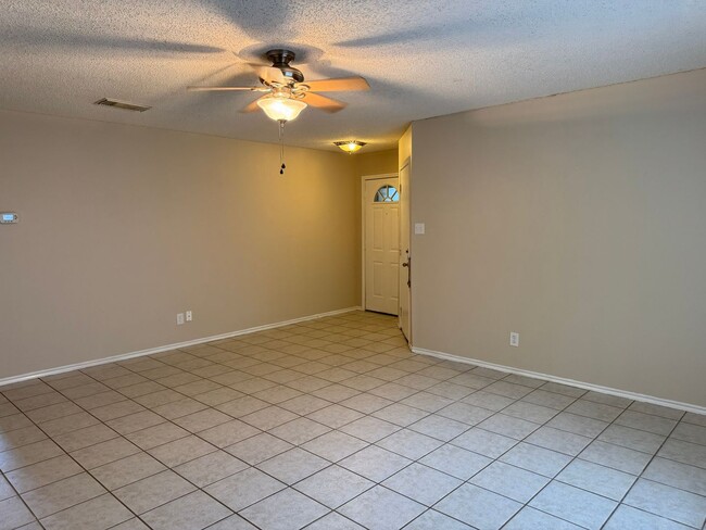 Photo - 8003 Chestnut Manor Dr