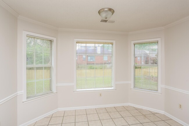 Photo - 4111 Meadow Ct Dr