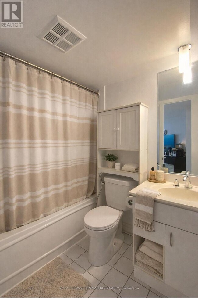 Photo - 38 Lee Centre Dr Unit 706