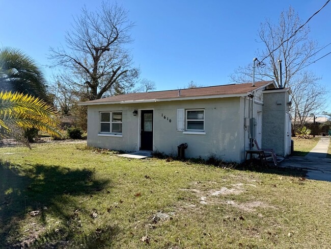 Building Photo - 1610 TX Unit 1610-A