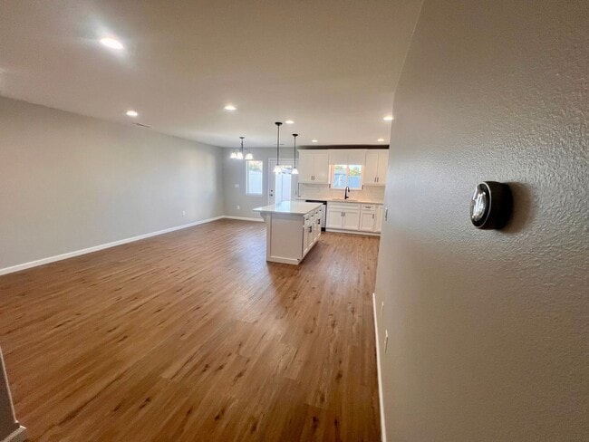 Photo - 113 Grant Dr Unit #B