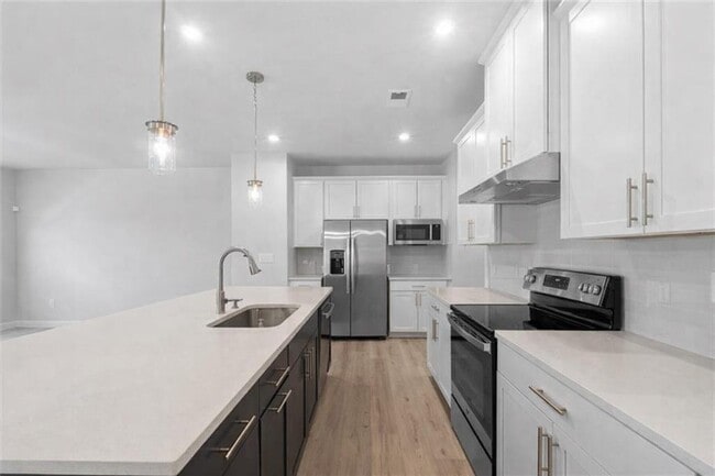 Photo - 116 Salt Lk Ln