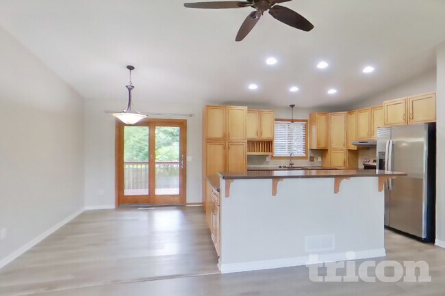 Photo - 9864 Wake St NE