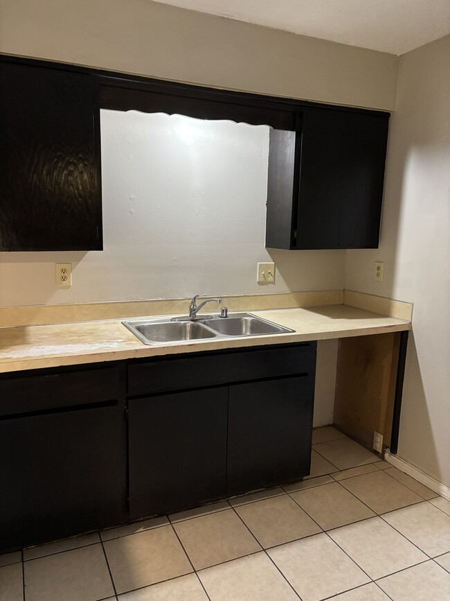 Photo - 543 N Betty Jo Dr