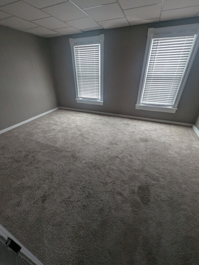 Building Photo - 216 Hager St