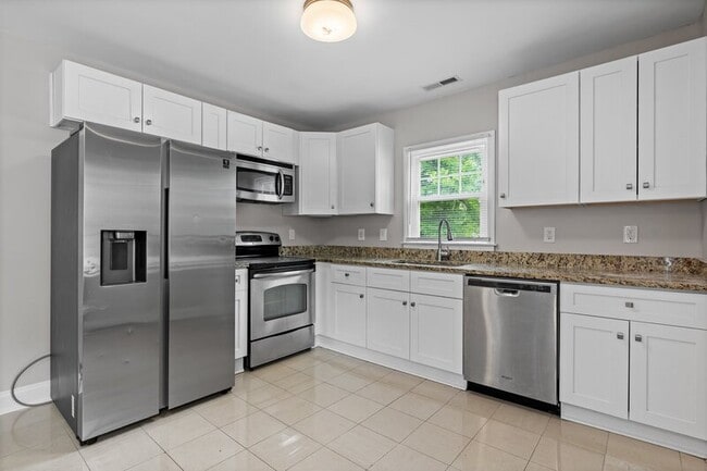 Photo - 2805 McCombs St