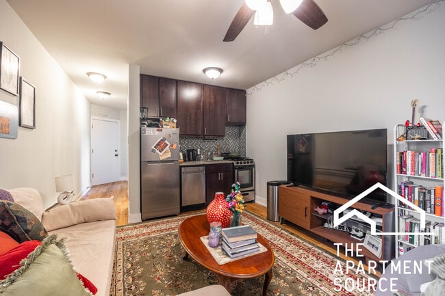 Photo - 809 W Cornelia Ave Unit 209