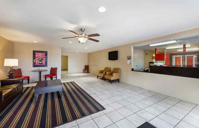 Furnished Studio-Cleveland - Great Northern Mall