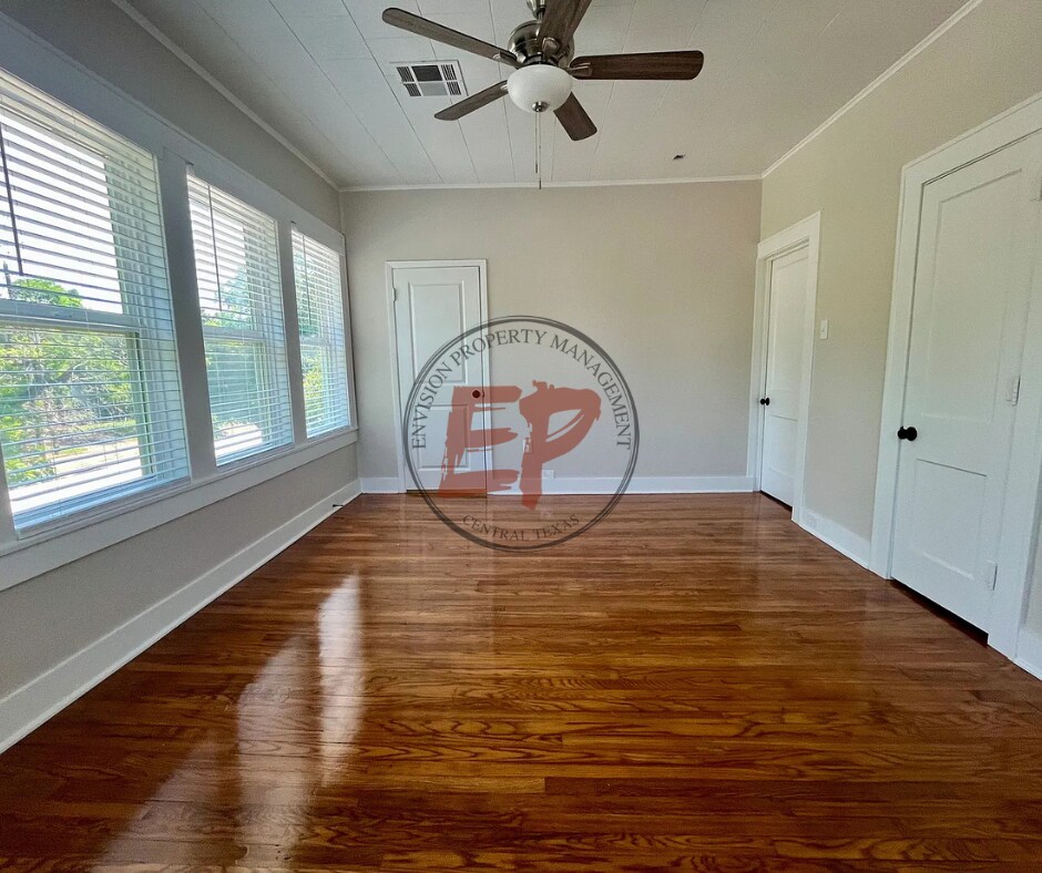 Photo - 2009 Washington Ave