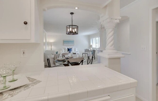 Photo - 1600 Garden St