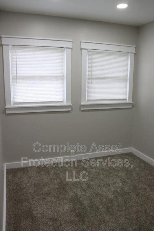 Photo - 431 Fairmount Rd
