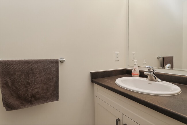 Photo - 49 Silver Glen Blvd