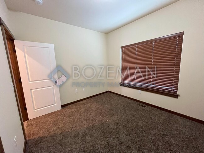 Photo - 2605 Meriwether Dr S