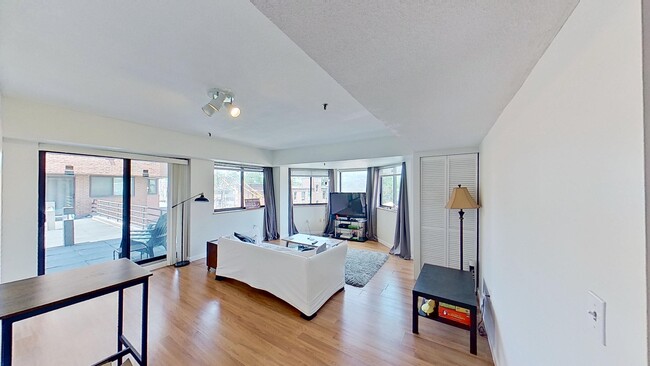 Building Photo - 147 Kelton St Unit 312