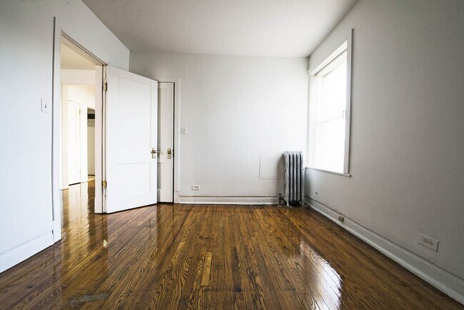 5236 W Harrison