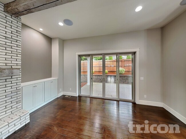 Photo - 2604 NE 175th St