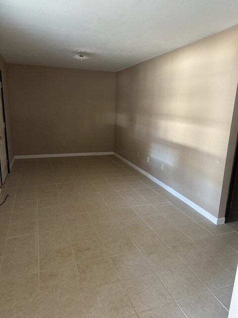 Photo - 902 Cynthia St Unit 30