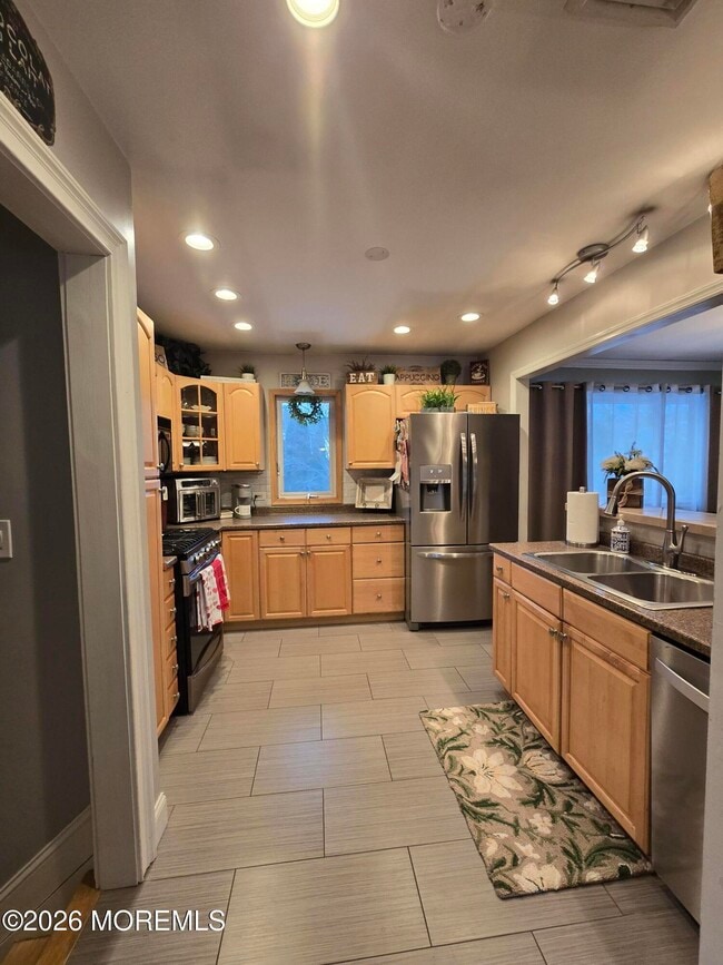 Photo - 903 Bloomfield Ave