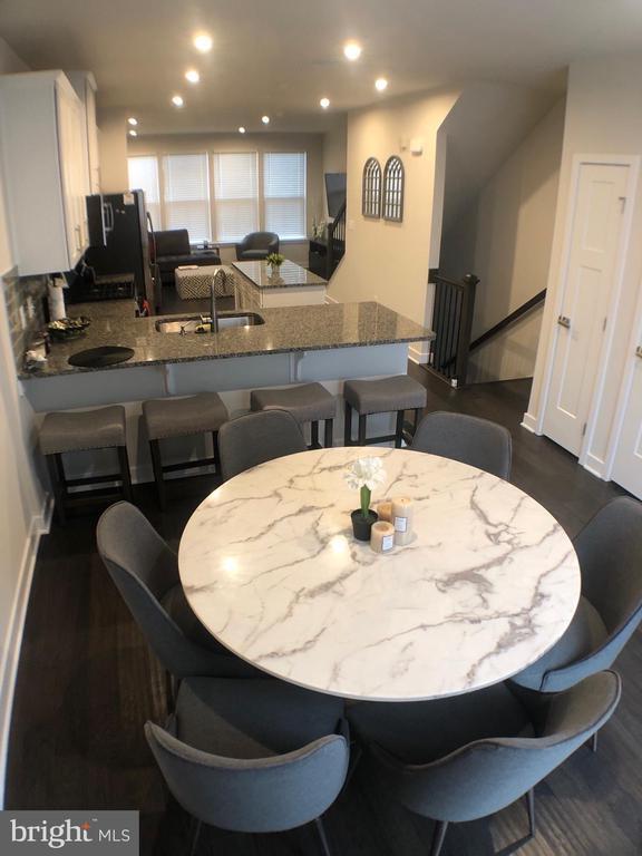 Photo - 6212 Editors Park Dr