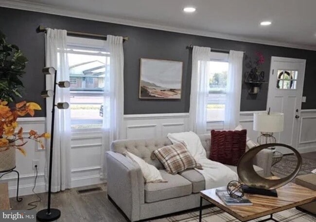 Photo - 89 Hampshire Ln