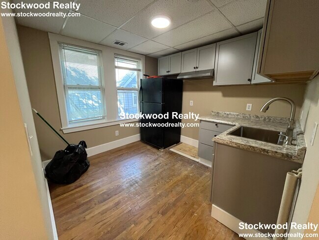 Photo - 933 Dorchester Ave Unit 3