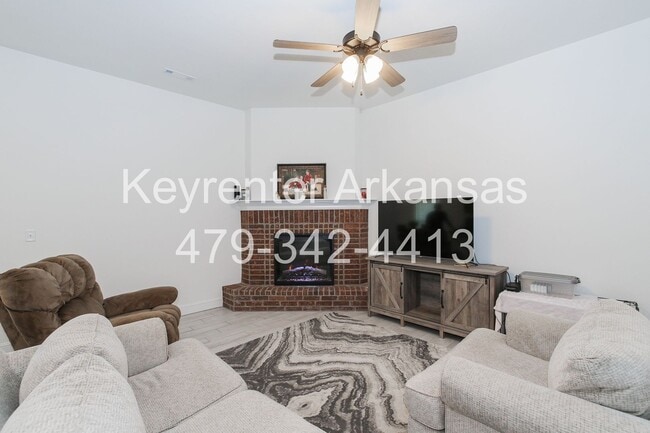 Photo - Like New Beautiful 3/2 Home in Gentry