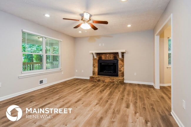 Photo - 479 Mill Ln