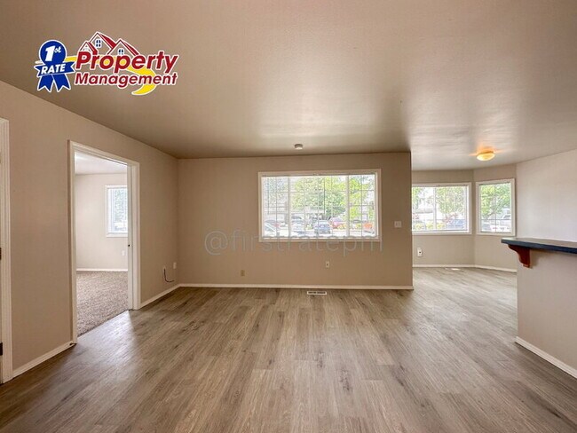 Photo - 5843 W Clearview Ln Unidad #202