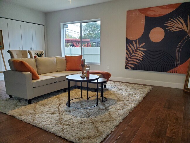 Photo - 1032 NW 4th Ave Unidad 2