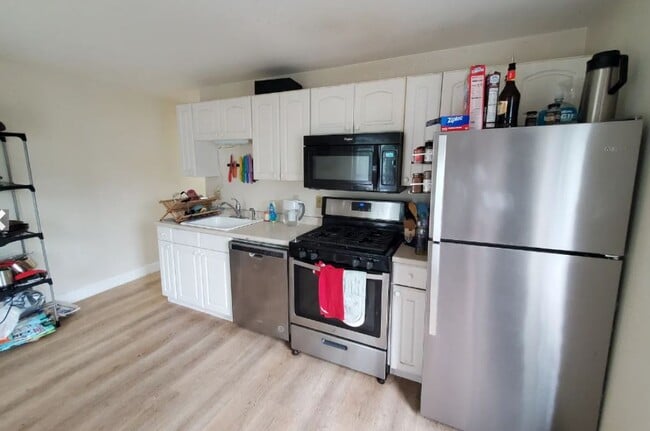 Photo - 280 Pearl St Unit 279-3L